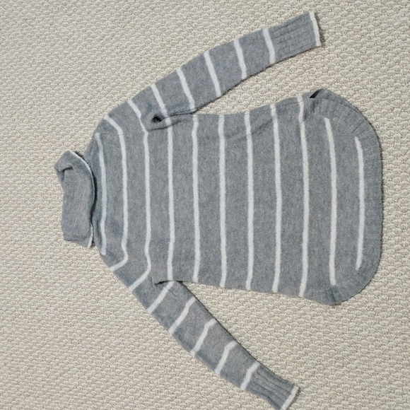 Reitmans Long Sweater - Picture 11 of 12